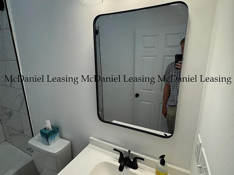 530 Peronneau St #1 — Photo 15