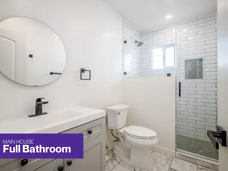 7107 Cozycroft Ave — Photo 2