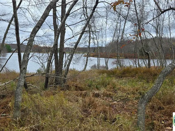 Lake Shore Dr #46, Pocono Lake, PA 18347