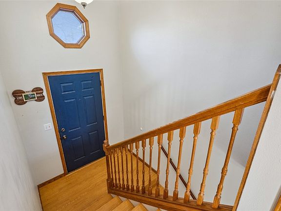 2nd image of 267 Parkview Ct
