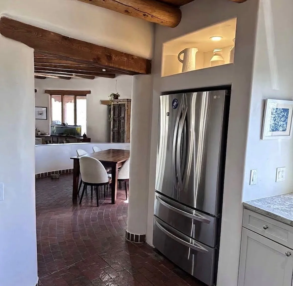 3 bed, 3.5 bath, 4100 sqft, $7,500 — Photo 4