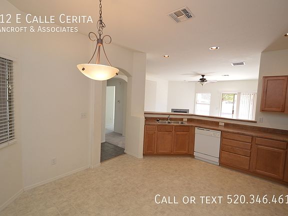 3rd image of 312 E Calle Cerita