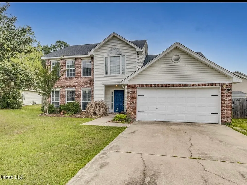 876 Kirkwood Dr