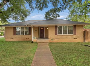 2835 W Colorado Blvd, Dallas, TX 75211