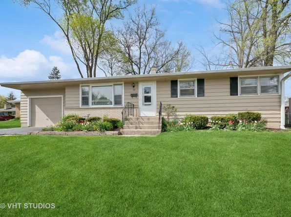 54 Burton Ave, Cary, IL 60013