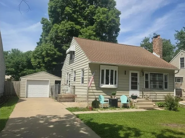 817 14th Ave NE, Rochester, MN 55906