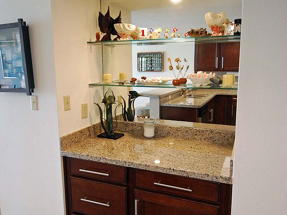 4th image of 708 Padre Blvd #1502