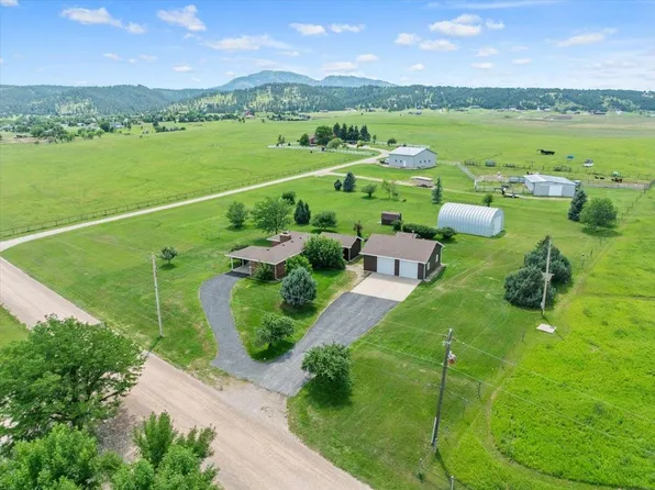 2925 Sapphire Ln, Spearfish, SD 57783