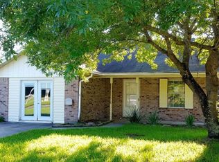 12540 Beacon St, Ocean Springs, MS 39564