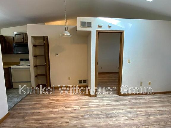 4th image of 47 Pepperwood Ct