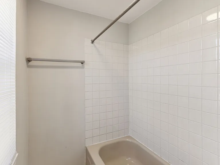 304 Sears St — Photo 18
