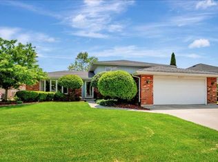 8243 Jessica Ln, Tinley Park, IL