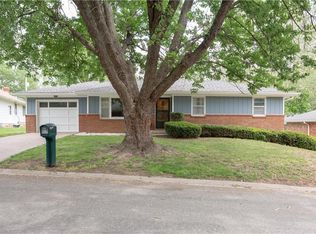 1215 Tamara Dr, Saint Joseph, MO 64506