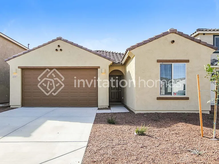 25357 W Chipman Rd — Photo 1