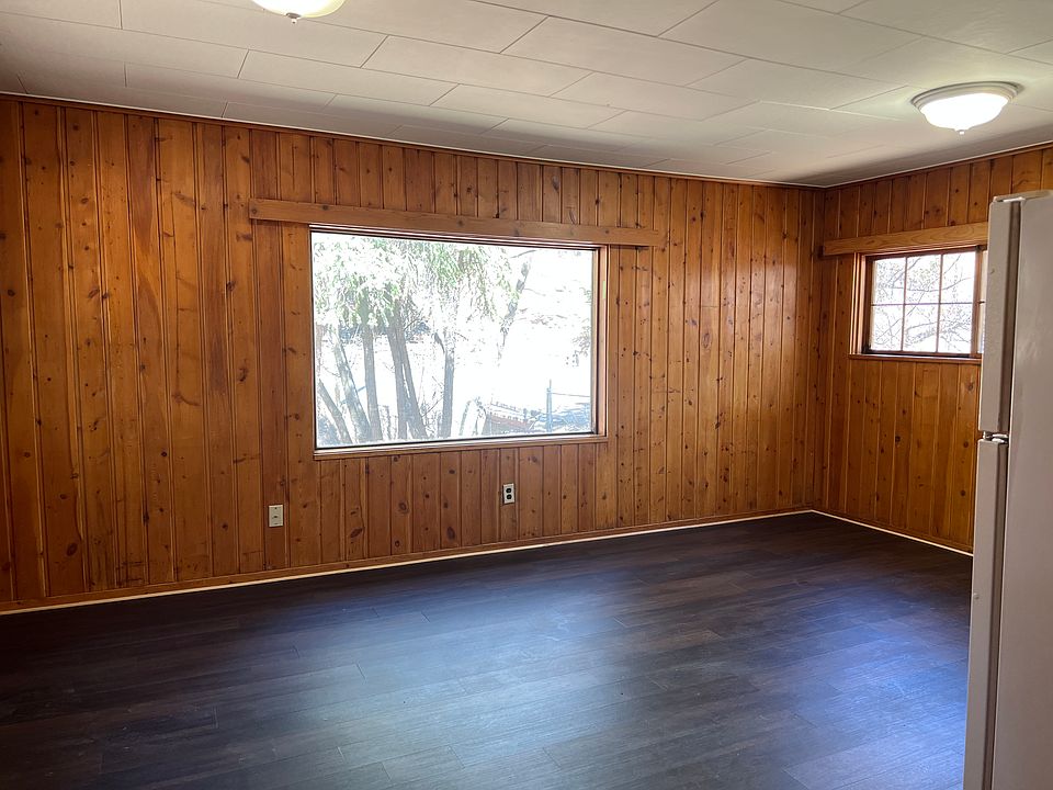 Living/dining/kitchen area