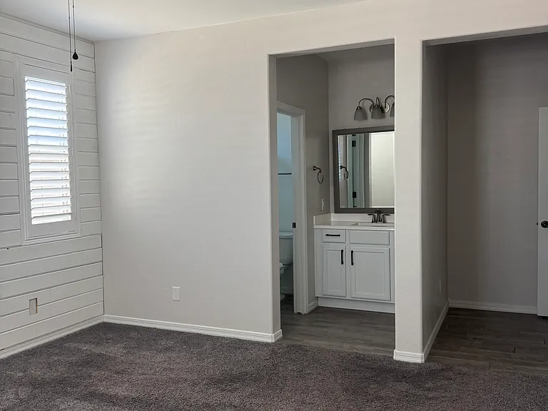 25202 N 142nd Dr — Photo 31