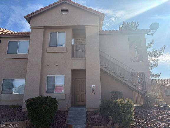 2nd image of 2110 N Los Feliz St Unit 1089