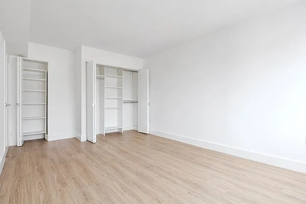 Rented by Greystar | media 10