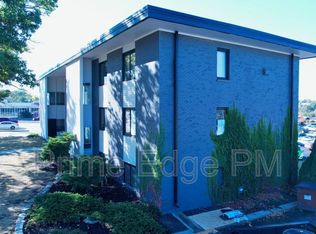 111 N 56th St #302, Lincoln, NE 68504