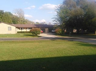 2105 Ironwood Lane, charleston, IL