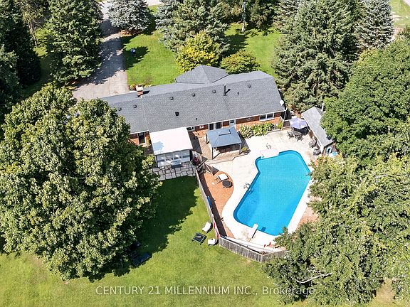 5th image of 65 Maplewood Dr