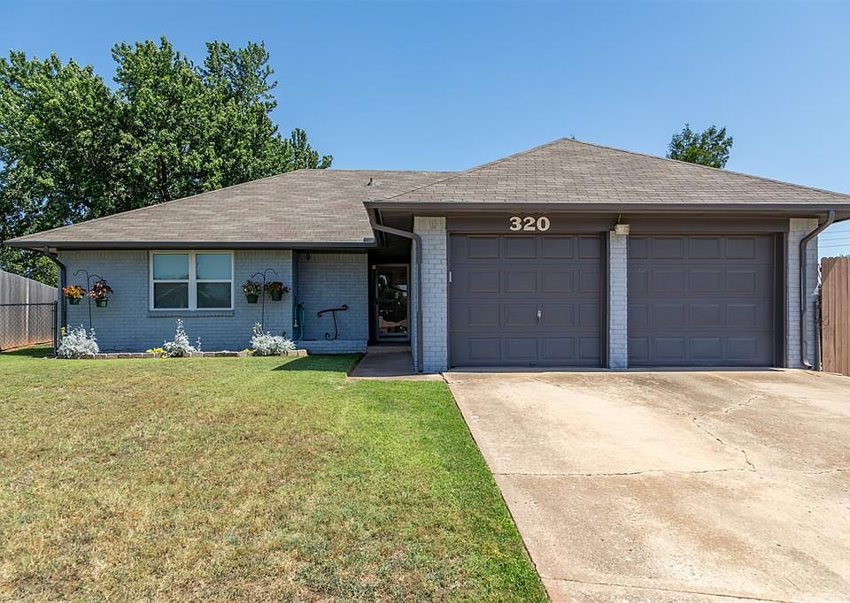 1st image of 320 E Elder Ln