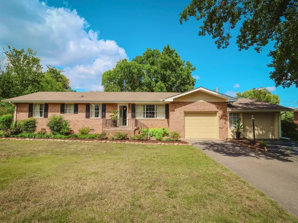 74 Janet Dr, Rossville, GA 30741