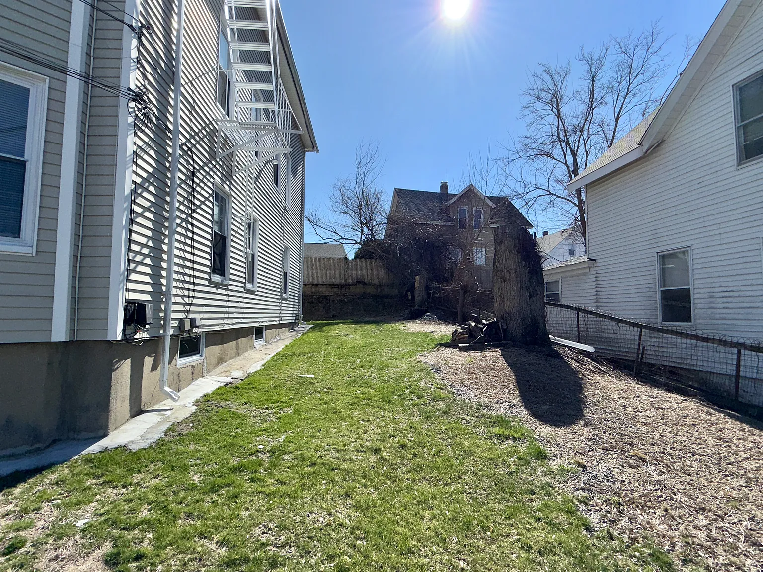 2 bed, 1032 sqft, $1,700 — Photo 2