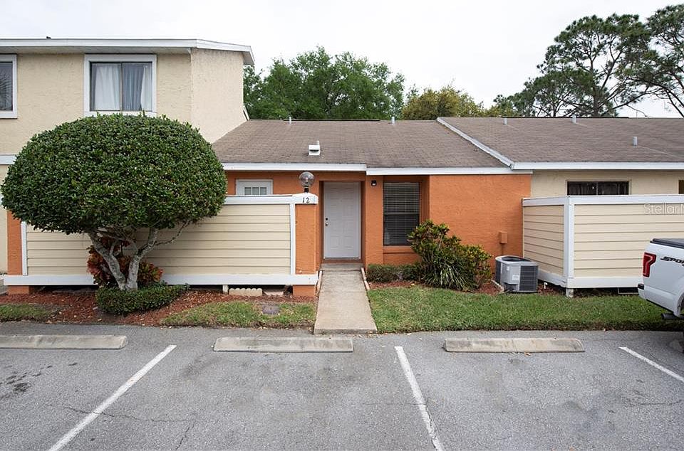 1st image of 12 Silver Oak Cir