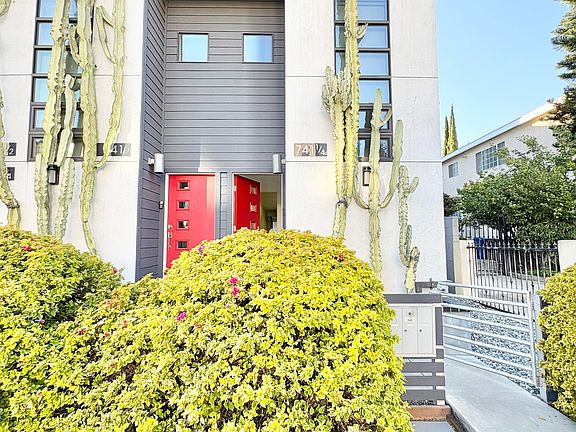 3rd image of 741 Wilcox Ave #1/2