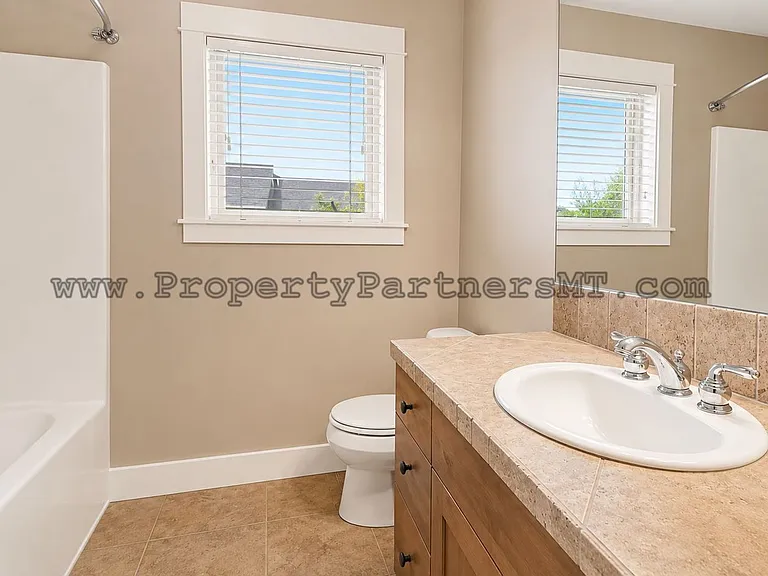 3157 Spring Ridge Dr — Photo 9