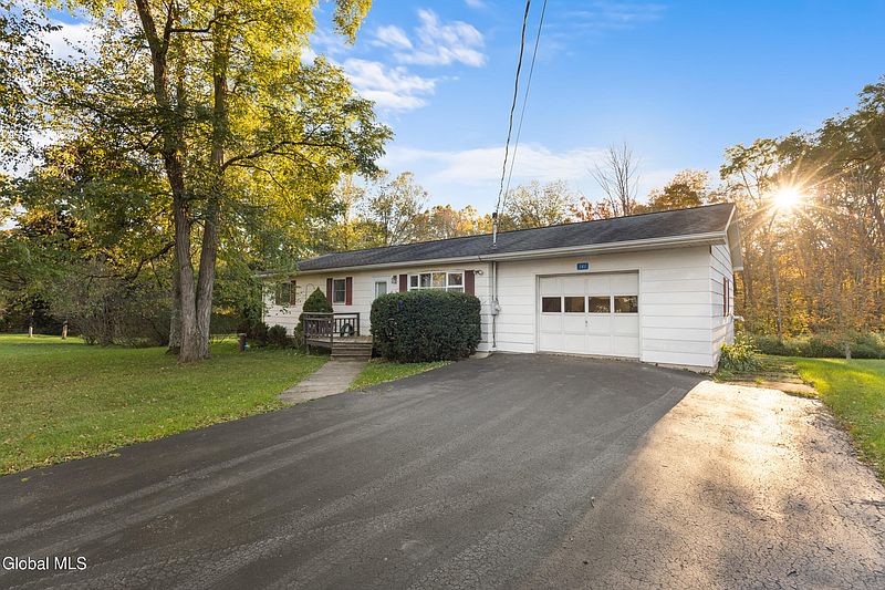 3rd image of 141 Bray Road