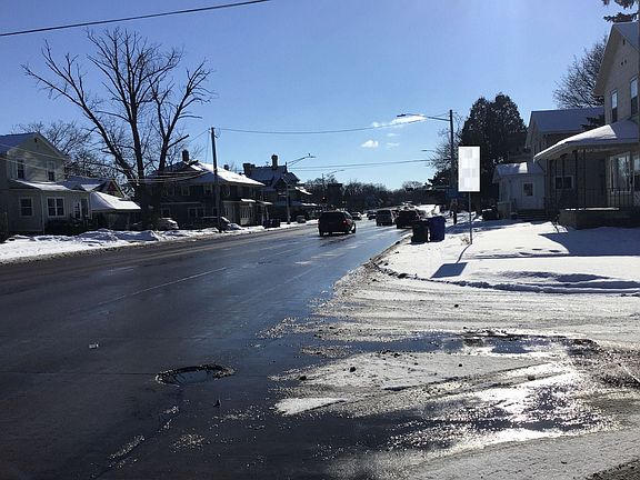4th image of 5652 Marylouise St