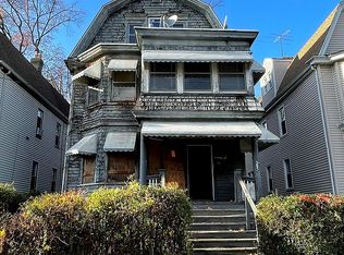 285 Ogden St, Orange, NJ 07050