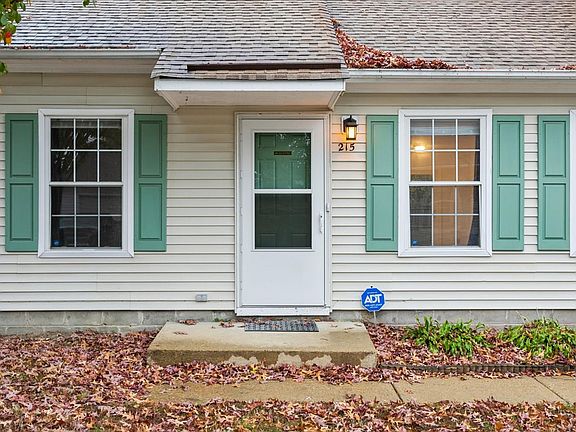 2nd image of 215 Old Bridge Ct