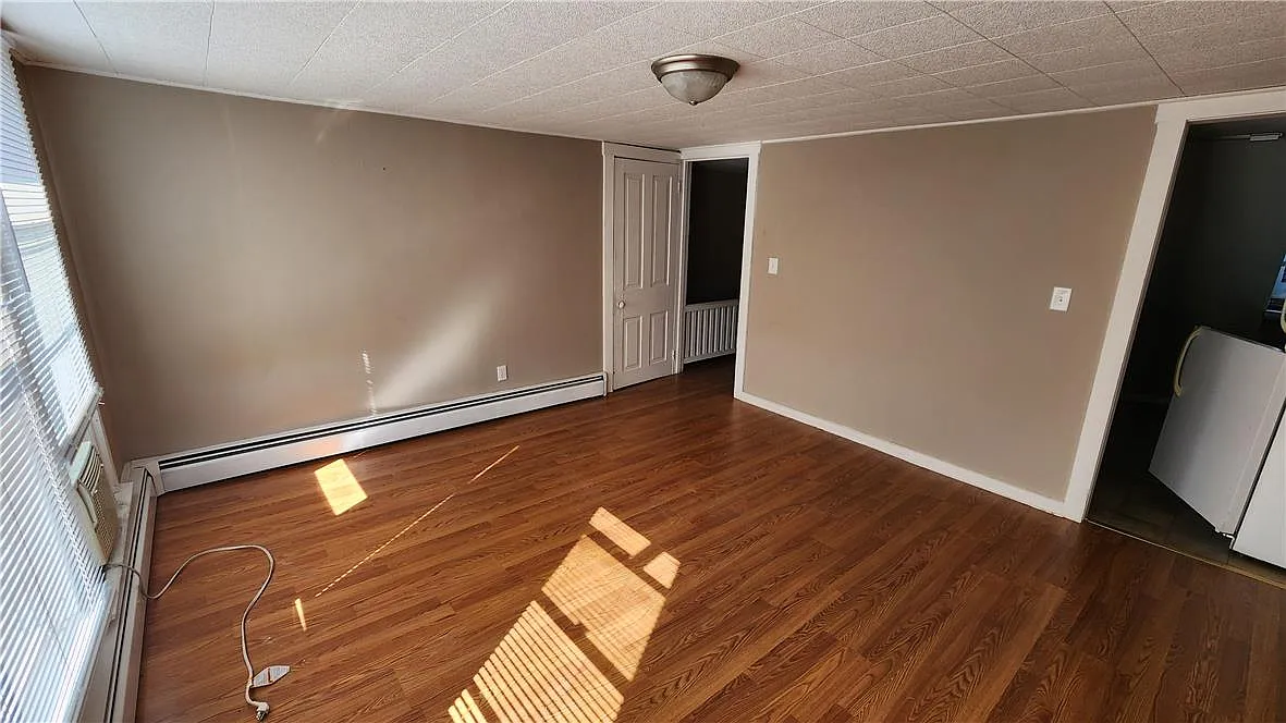 1 bed, 1.0 bath, 770 sqft, $1,000 — Photo 4