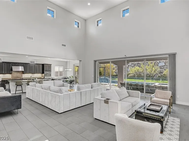 11 Grand Masters Dr — Photo 17