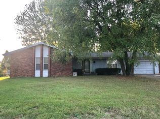 3701 N Stewart Ave, Springfield, MO 65803