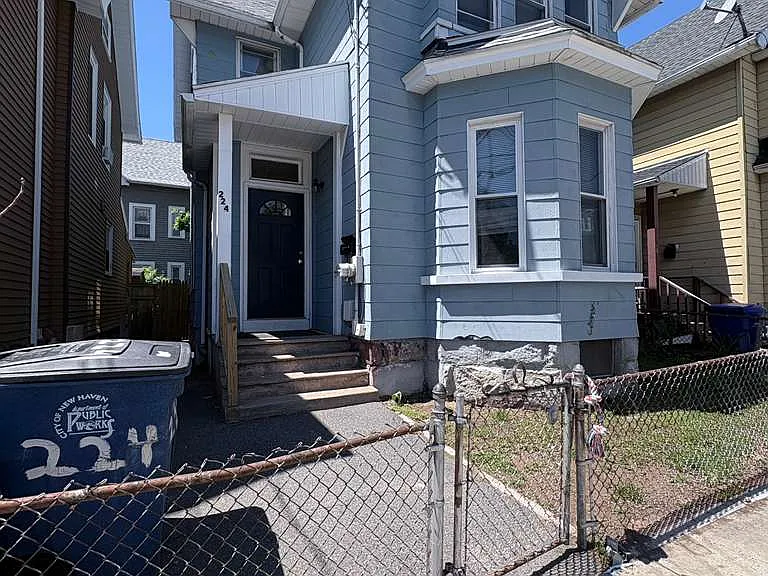 224 Lloyd St — Photo 1