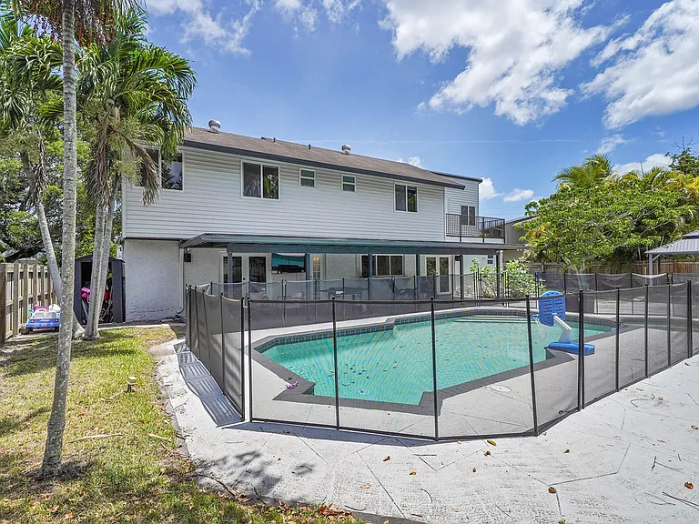 10108 SW 53rd Ct — Photo 45
