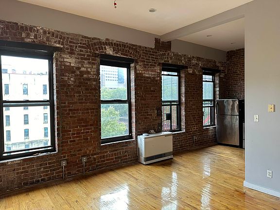 2nd image of 103 E 102nd St APT 5A