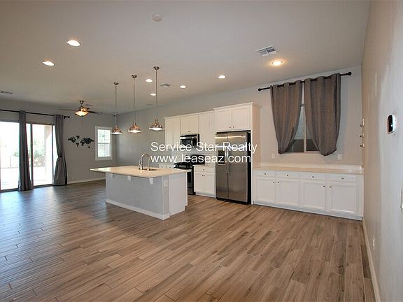 3rd image of 7642 W Glass Ln