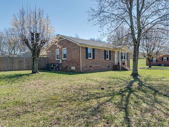 2nd image of 1205 Shackelford Dr