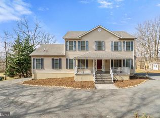 10399 Ada Rd, Marshall, VA 20115