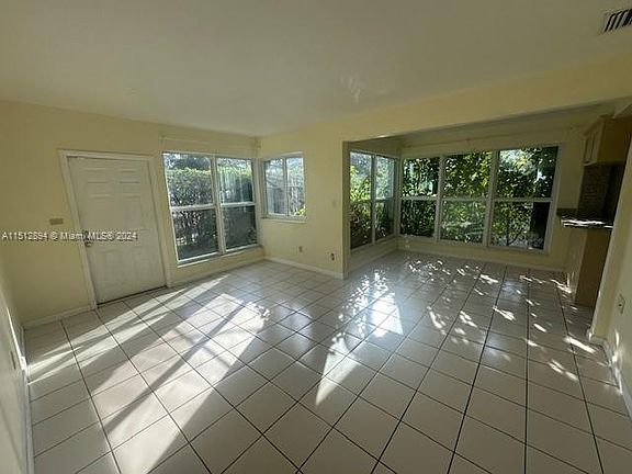 5th image of 1247 Marseille Dr #16