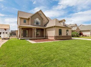 865 Pine Ridge Ave, Oxford, MI 48371