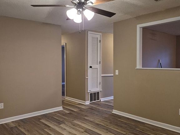 5th image of 145 Deerwood Ct