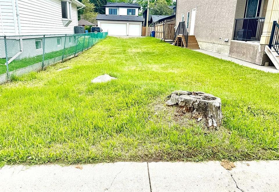 2nd image of 217 20th Ave NW