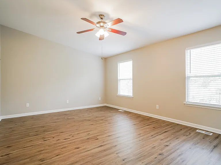 311 Gilman Ln #106 — Photo 11