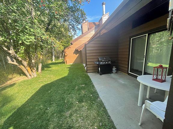 3rd image of 1630 Davis Ave #31